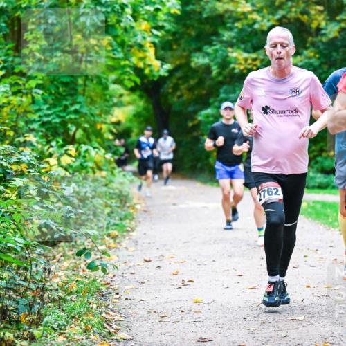 12.10.2025 - Bramfelder Halbmarathon 2025 Dr. Thomas Lammeyer http://msf.ph/oto/9345850 12.10.2025 10:17:45 Laufen 2762, 2, 2495 meine-sportfotos.de