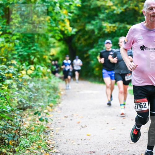 12.10.2025 - Bramfelder Halbmarathon 2025 Dr. Thomas Lammeyer http://msf.ph/oto/9345854 12.10.2025 10:17:46 Laufen 2762, 2832 meine-sportfotos.de