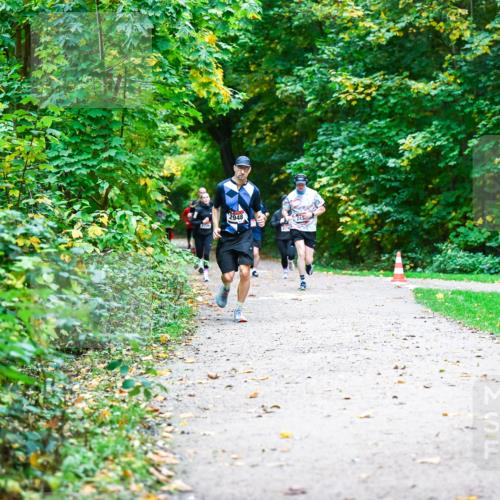 12.10.2025 - Bramfelder Halbmarathon 2025 Dr. Thomas Lammeyer http://msf.ph/oto/9345874 12.10.2025 10:17:49 Laufen 2758, 2948 meine-sportfotos.de