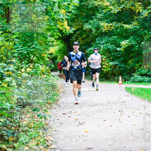 12.10.2025 - Bramfelder Halbmarathon 2025 Dr. Thomas Lammeyer http://msf.ph/oto/9345882 12.10.2025 10:17:50 Laufen 2948, 2434 meine-sportfotos.de