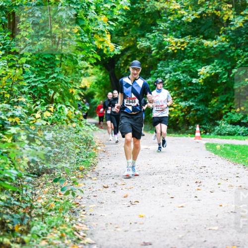 12.10.2025 - Bramfelder Halbmarathon 2025 Dr. Thomas Lammeyer http://msf.ph/oto/9345884 12.10.2025 10:17:50 Laufen 2948, 243 meine-sportfotos.de