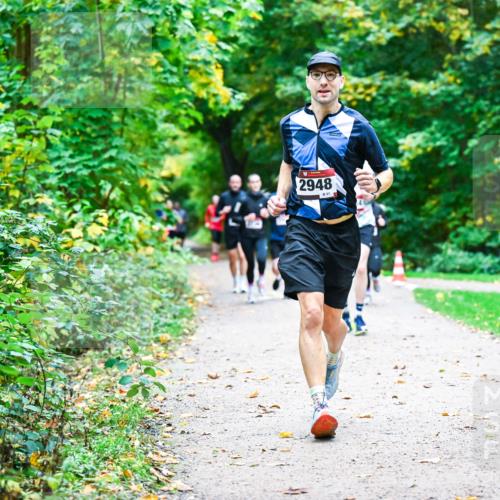12.10.2025 - Bramfelder Halbmarathon 2025 Dr. Thomas Lammeyer http://msf.ph/oto/9345895 12.10.2025 10:17:52 Laufen 2948, 51 meine-sportfotos.de
