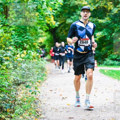 12.10.2025 - Bramfelder Halbmarathon 2025 Dr. Thomas Lammeyer http://msf.ph/oto/9345897 12.10.2025 10:17:52 Laufen 2948, 51 meine-sportfotos.de