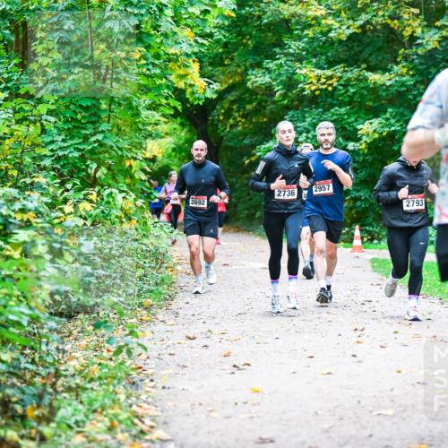 12.10.2025 - Bramfelder Halbmarathon 2025 Dr. Thomas Lammeyer http://msf.ph/oto/9345914 12.10.2025 10:17:55 Laufen 2692, 2736, 2957, 2793, 2434 meine-sportfotos.de