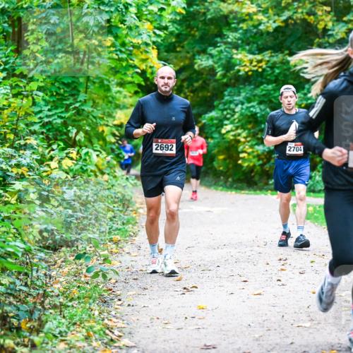 12.10.2025 - Bramfelder Halbmarathon 2025 Dr. Thomas Lammeyer http://msf.ph/oto/9345929 12.10.2025 10:17:57 Laufen 2692, 2704, 2736 meine-sportfotos.de