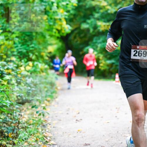 12.10.2025 - Bramfelder Halbmarathon 2025 Dr. Thomas Lammeyer http://msf.ph/oto/9345942 12.10.2025 10:17:59 Laufen 2692 meine-sportfotos.de