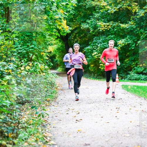 12.10.2025 - Bramfelder Halbmarathon 2025 Dr. Thomas Lammeyer http://msf.ph/oto/9345950 12.10.2025 10:18:01 Laufen 2459, 2605 meine-sportfotos.de