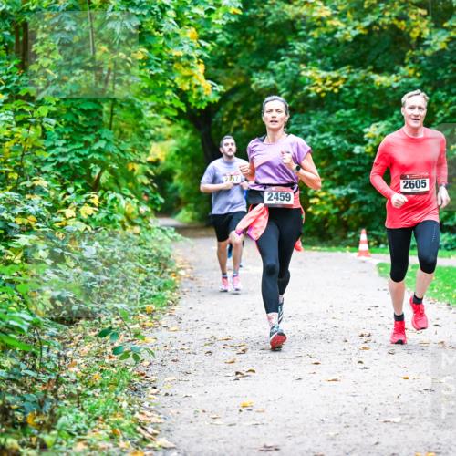 12.10.2025 - Bramfelder Halbmarathon 2025 Dr. Thomas Lammeyer http://msf.ph/oto/9345959 12.10.2025 10:18:03 Laufen 217, 2605, 2459 meine-sportfotos.de