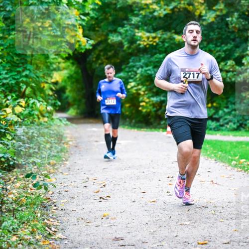 12.10.2025 - Bramfelder Halbmarathon 2025 Dr. Thomas Lammeyer http://msf.ph/oto/9345975 12.10.2025 10:18:06 Laufen 2512, 2717 meine-sportfotos.de
