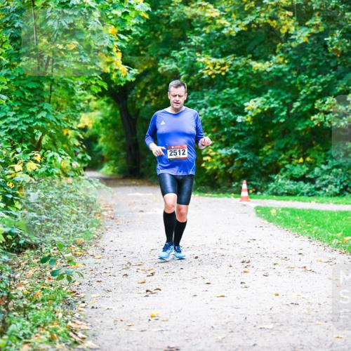 12.10.2025 - Bramfelder Halbmarathon 2025 Dr. Thomas Lammeyer http://msf.ph/oto/9345979 12.10.2025 10:18:07 Laufen 2512 meine-sportfotos.de