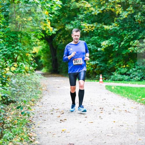 12.10.2025 - Bramfelder Halbmarathon 2025 Dr. Thomas Lammeyer http://msf.ph/oto/9345982 12.10.2025 10:18:08 Laufen 2512 meine-sportfotos.de