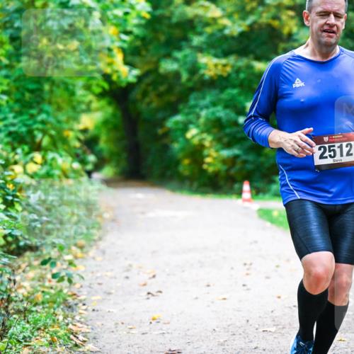 12.10.2025 - Bramfelder Halbmarathon 2025 Dr. Thomas Lammeyer http://msf.ph/oto/9345995 12.10.2025 10:18:09 Laufen 34, 2512 meine-sportfotos.de