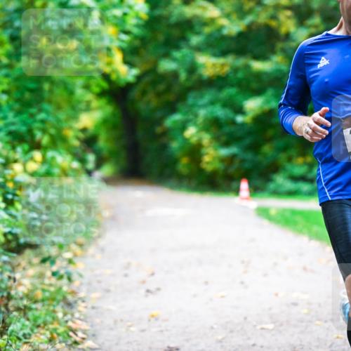 12.10.2025 - Bramfelder Halbmarathon 2025 Dr. Thomas Lammeyer http://msf.ph/oto/9345997 12.10.2025 10:18:10 Laufen 34, 2512 meine-sportfotos.de