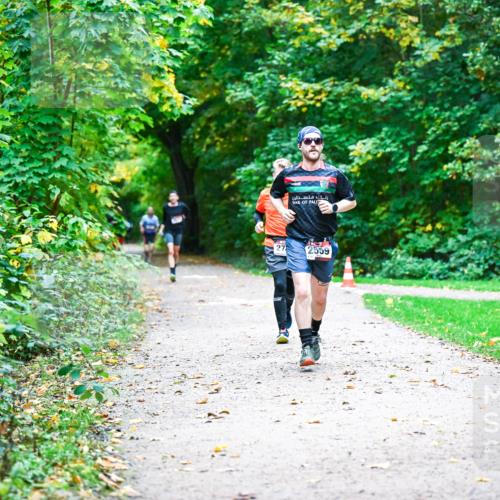12.10.2025 - Bramfelder Halbmarathon 2025 Dr. Thomas Lammeyer http://msf.ph/oto/9346023 12.10.2025 10:18:25 Laufen 27, 2559 meine-sportfotos.de