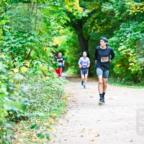 12.10.2025 - Bramfelder Halbmarathon 2025 Dr. Thomas Lammeyer http://msf.ph/oto/9346044 12.10.2025 10:18:29 Laufen 2573 meine-sportfotos.de