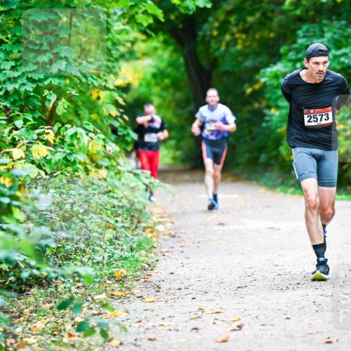12.10.2025 - Bramfelder Halbmarathon 2025 Dr. Thomas Lammeyer http://msf.ph/oto/9346052 12.10.2025 10:18:31 Laufen 2573 meine-sportfotos.de
