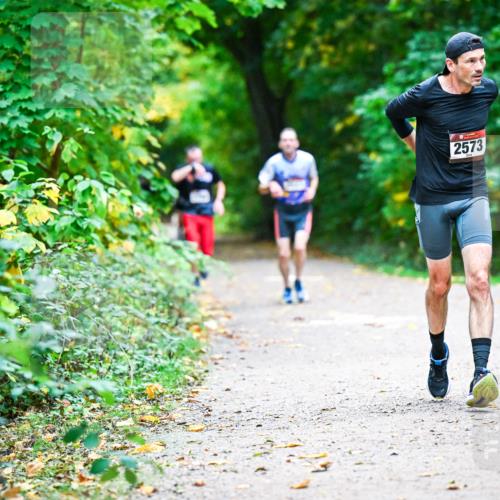 12.10.2025 - Bramfelder Halbmarathon 2025 Dr. Thomas Lammeyer http://msf.ph/oto/9346054 12.10.2025 10:18:31 Laufen 2573 meine-sportfotos.de