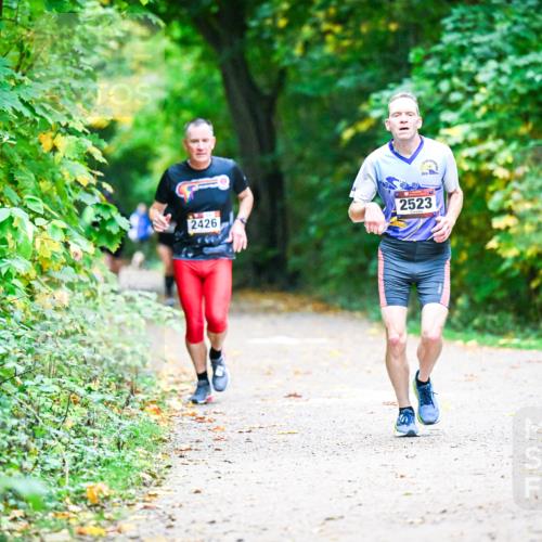 12.10.2025 - Bramfelder Halbmarathon 2025 Dr. Thomas Lammeyer http://msf.ph/oto/9346063 12.10.2025 10:18:34 Laufen 2523, 2426 meine-sportfotos.de
