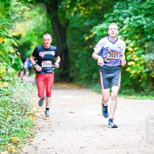 12.10.2025 - Bramfelder Halbmarathon 2025 Dr. Thomas Lammeyer http://msf.ph/oto/9346065 12.10.2025 10:18:34 Laufen 2426, 2523 meine-sportfotos.de