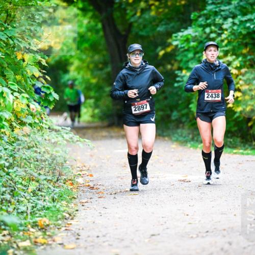 12.10.2025 - Bramfelder Halbmarathon 2025 Dr. Thomas Lammeyer http://msf.ph/oto/9346094 12.10.2025 10:18:45 Laufen 2897, 2438 meine-sportfotos.de