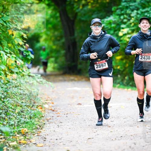 12.10.2025 - Bramfelder Halbmarathon 2025 Dr. Thomas Lammeyer http://msf.ph/oto/9346104 12.10.2025 10:18:46 Laufen 2897, 2438 meine-sportfotos.de