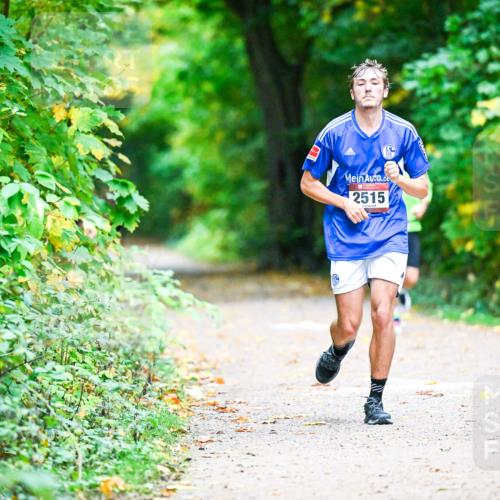 12.10.2025 - Bramfelder Halbmarathon 2025 Dr. Thomas Lammeyer http://msf.ph/oto/9346129 12.10.2025 10:18:56 Laufen 2515 meine-sportfotos.de
