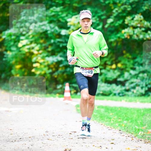 12.10.2025 - Bramfelder Halbmarathon 2025 Dr. Thomas Lammeyer http://msf.ph/oto/9346161 12.10.2025 10:19:02 Laufen 2049 meine-sportfotos.de