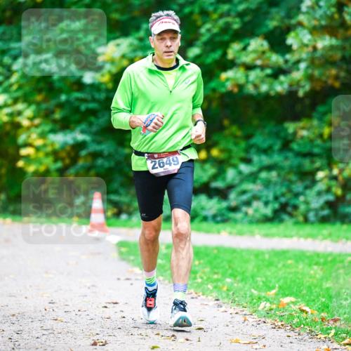 12.10.2025 - Bramfelder Halbmarathon 2025 Dr. Thomas Lammeyer http://msf.ph/oto/9346164 12.10.2025 10:19:03 Laufen 2649 meine-sportfotos.de