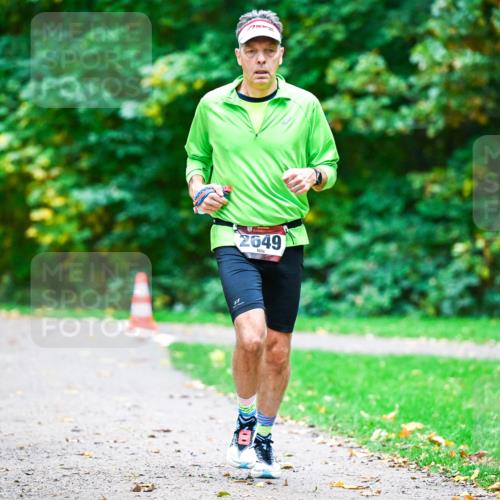 12.10.2025 - Bramfelder Halbmarathon 2025 Dr. Thomas Lammeyer http://msf.ph/oto/9346166 12.10.2025 10:19:03 Laufen 2649 meine-sportfotos.de