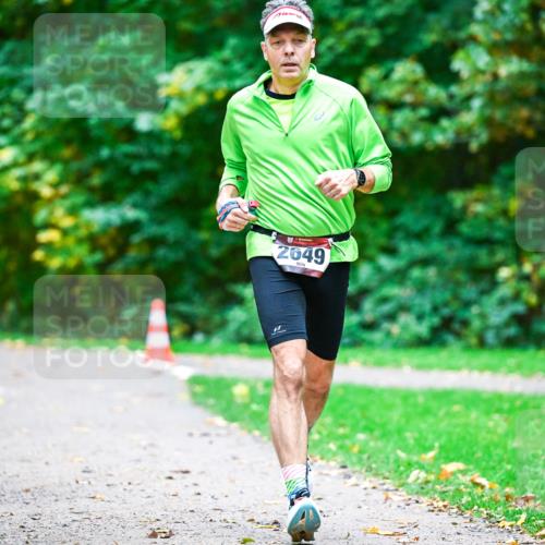 12.10.2025 - Bramfelder Halbmarathon 2025 Dr. Thomas Lammeyer http://msf.ph/oto/9346167 12.10.2025 10:19:03 Laufen 2649 meine-sportfotos.de