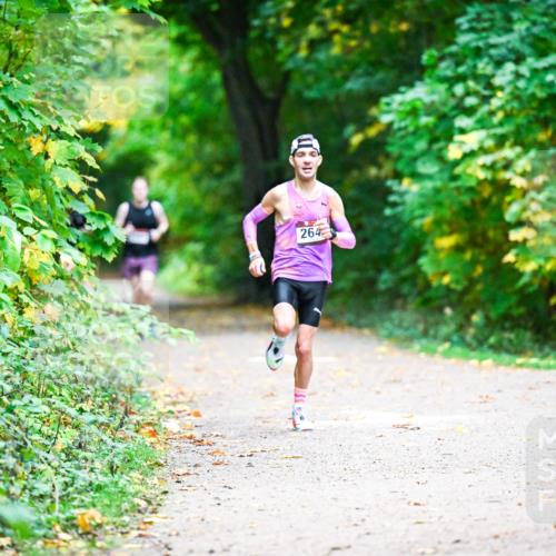 12.10.2025 - Bramfelder Halbmarathon 2025 Dr. Thomas Lammeyer http://msf.ph/oto/9346170 12.10.2025 10:19:05 Laufen 264 meine-sportfotos.de