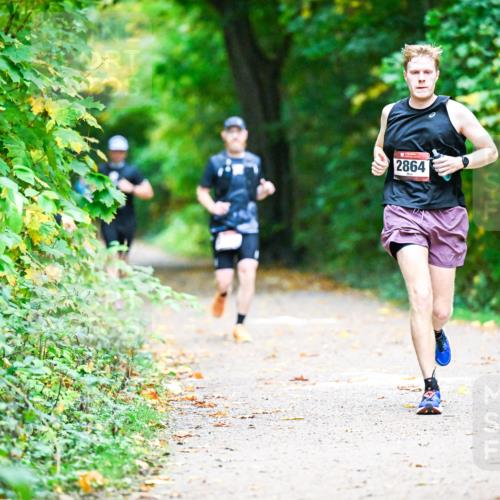 12.10.2025 - Bramfelder Halbmarathon 2025 Dr. Thomas Lammeyer http://msf.ph/oto/9346195 12.10.2025 10:19:13 Laufen 2864 meine-sportfotos.de