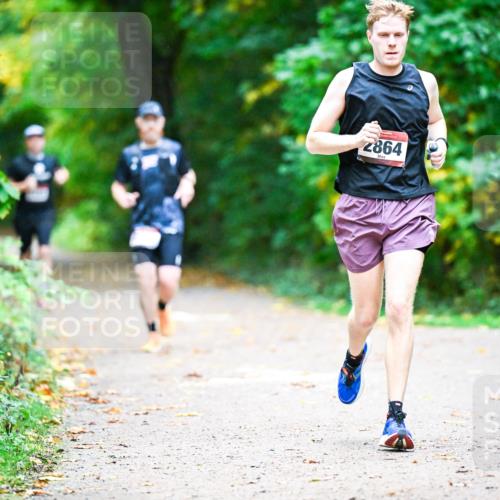 12.10.2025 - Bramfelder Halbmarathon 2025 Dr. Thomas Lammeyer http://msf.ph/oto/9346203 12.10.2025 10:19:14 Laufen 2864 meine-sportfotos.de