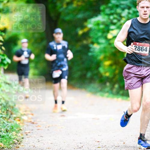 12.10.2025 - Bramfelder Halbmarathon 2025 Dr. Thomas Lammeyer http://msf.ph/oto/9346209 12.10.2025 10:19:15 Laufen 2864 meine-sportfotos.de