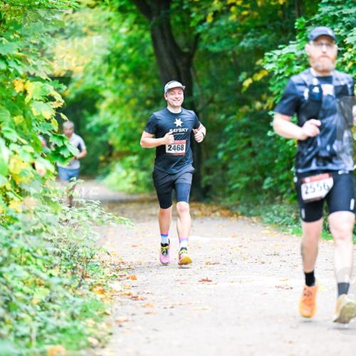 12.10.2025 - Bramfelder Halbmarathon 2025 Dr. Thomas Lammeyer http://msf.ph/oto/9346223 12.10.2025 10:19:18 Laufen 2468, 2556 meine-sportfotos.de