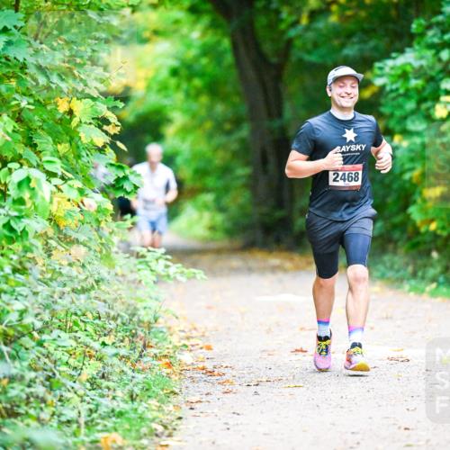 12.10.2025 - Bramfelder Halbmarathon 2025 Dr. Thomas Lammeyer http://msf.ph/oto/9346230 12.10.2025 10:19:20 Laufen 2468 meine-sportfotos.de