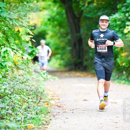 12.10.2025 - Bramfelder Halbmarathon 2025 Dr. Thomas Lammeyer http://msf.ph/oto/9346233 12.10.2025 10:19:20 Laufen 2468 meine-sportfotos.de
