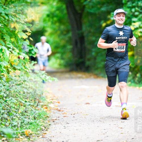 12.10.2025 - Bramfelder Halbmarathon 2025 Dr. Thomas Lammeyer http://msf.ph/oto/9346236 12.10.2025 10:19:21 Laufen 2468 meine-sportfotos.de