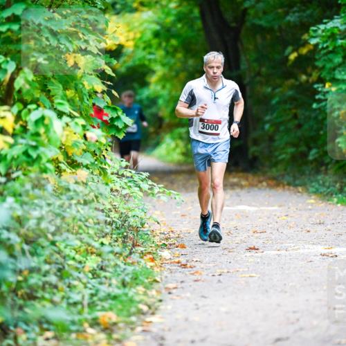 12.10.2025 - Bramfelder Halbmarathon 2025 Dr. Thomas Lammeyer http://msf.ph/oto/9346249 12.10.2025 10:19:27 Laufen 3000 meine-sportfotos.de