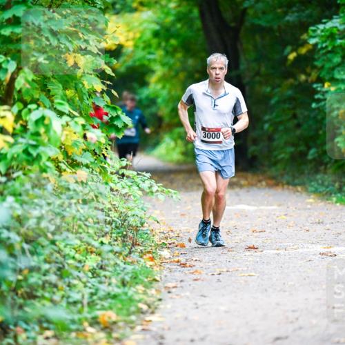 12.10.2025 - Bramfelder Halbmarathon 2025 Dr. Thomas Lammeyer http://msf.ph/oto/9346251 12.10.2025 10:19:27 Laufen 3000 meine-sportfotos.de