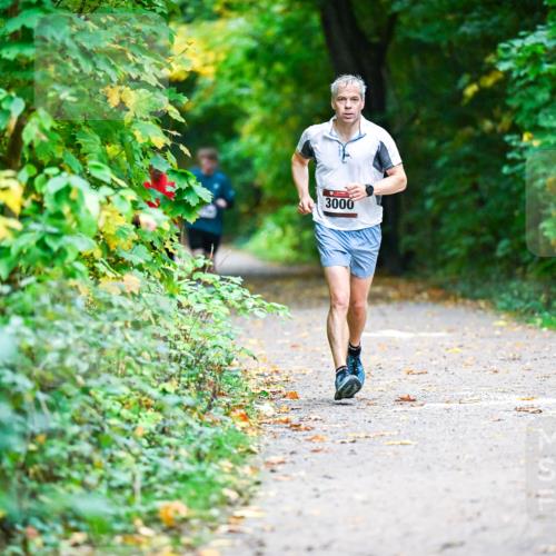 12.10.2025 - Bramfelder Halbmarathon 2025 Dr. Thomas Lammeyer http://msf.ph/oto/9346252 12.10.2025 10:19:27 Laufen 3000 meine-sportfotos.de