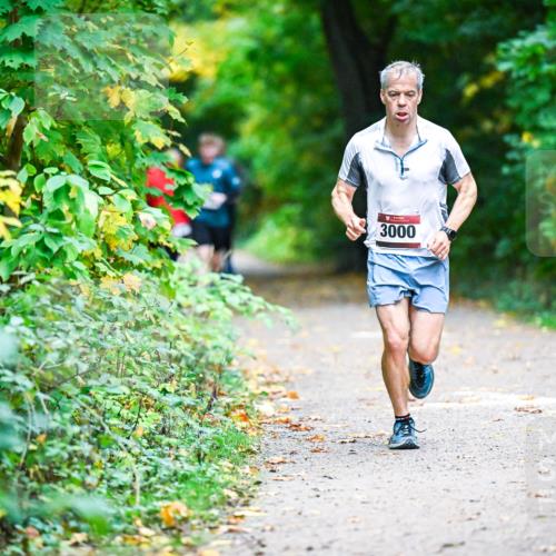 12.10.2025 - Bramfelder Halbmarathon 2025 Dr. Thomas Lammeyer http://msf.ph/oto/9346265 12.10.2025 10:19:29 Laufen 3000 meine-sportfotos.de