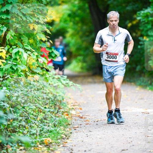 12.10.2025 - Bramfelder Halbmarathon 2025 Dr. Thomas Lammeyer http://msf.ph/oto/9346266 12.10.2025 10:19:29 Laufen 3000 meine-sportfotos.de