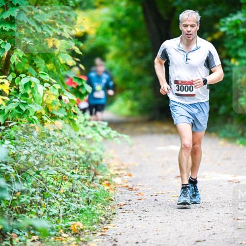 12.10.2025 - Bramfelder Halbmarathon 2025 Dr. Thomas Lammeyer http://msf.ph/oto/9346269 12.10.2025 10:19:29 Laufen 3000 meine-sportfotos.de