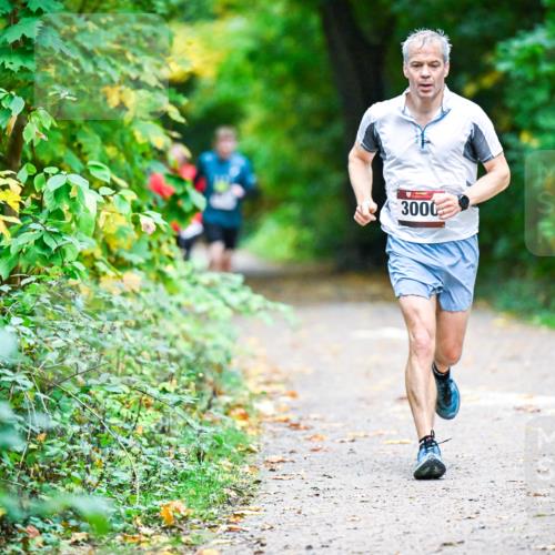 12.10.2025 - Bramfelder Halbmarathon 2025 Dr. Thomas Lammeyer http://msf.ph/oto/9346270 12.10.2025 10:19:29 Laufen 3000 meine-sportfotos.de