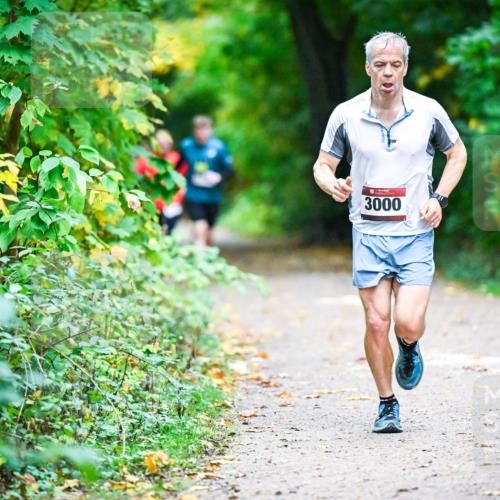 12.10.2025 - Bramfelder Halbmarathon 2025 Dr. Thomas Lammeyer http://msf.ph/oto/9346271 12.10.2025 10:19:29 Laufen 3000 meine-sportfotos.de