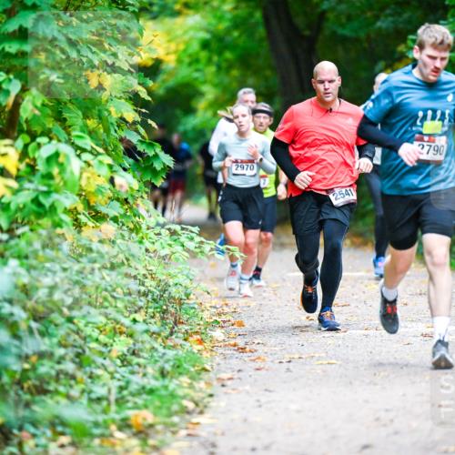 12.10.2025 - Bramfelder Halbmarathon 2025 Dr. Thomas Lammeyer http://msf.ph/oto/9346289 12.10.2025 10:19:37 Laufen 2970, 2541, 2225, 2790 meine-sportfotos.de