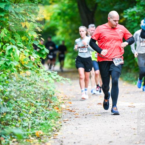 12.10.2025 - Bramfelder Halbmarathon 2025 Dr. Thomas Lammeyer http://msf.ph/oto/9346298 12.10.2025 10:19:38 Laufen 2970, 2541, 2729, 25, 790 meine-sportfotos.de