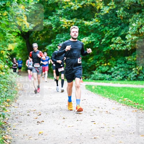 12.10.2025 - Bramfelder Halbmarathon 2025 Dr. Thomas Lammeyer http://msf.ph/oto/9346360 12.10.2025 10:19:51 Laufen 2685, 274, 28 meine-sportfotos.de