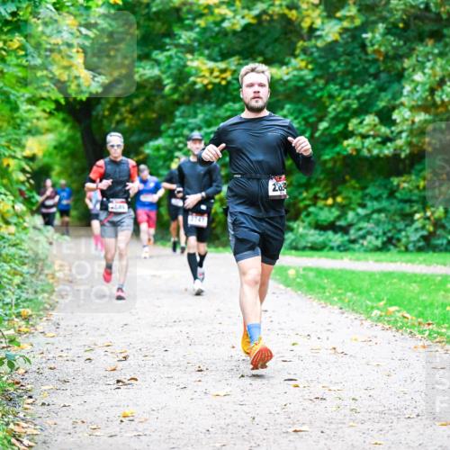 12.10.2025 - Bramfelder Halbmarathon 2025 Dr. Thomas Lammeyer http://msf.ph/oto/9346363 12.10.2025 10:19:51 Laufen 2747, 28 meine-sportfotos.de